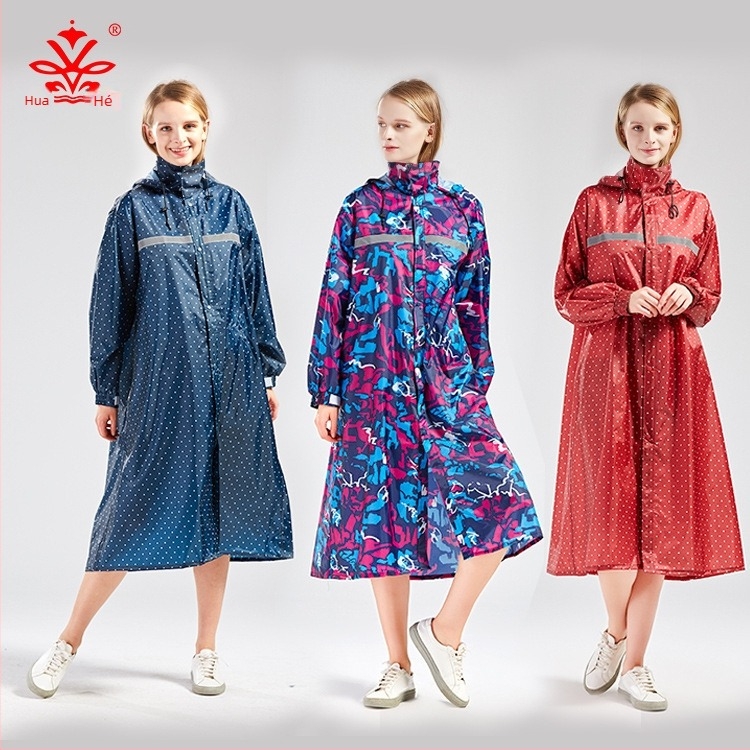 Egyrészes esőkabát túrázáshoz, poliészter taft anyag, 0,18 mm vastagság, PVC vízálló réteg, nyomtatott logó, testreszabás elérhető