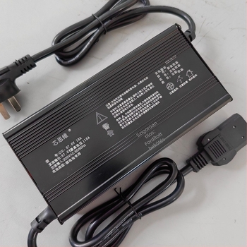 Tianneng intelligens elektromos jármű töltő, bemenet AC 180-240V, kimenet 12-96V, CE tanúsítvány