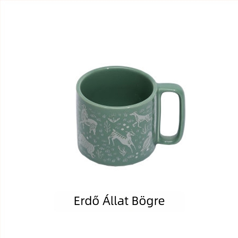 Emáliázott kávés bögre, hengeres forma, fogantyúval, logóval ellátott, modern minimalista stílusban, mikrohullámú sütőben használható