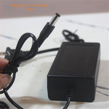 Li-ion akkumulátor töltő elektromos szerszámokhoz | kompatibil 21V/12.6V/16V/18V akkukhoz | DC 21V 2A kimenet | CCC tanúsítvány