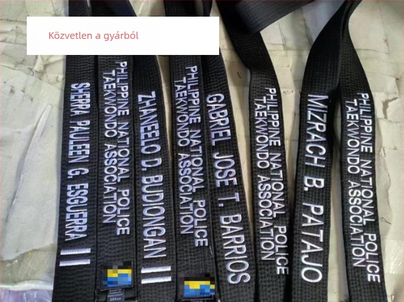 Felnőtt Taekwondo öv hímzett névvel és gravírozással – pamut szövet 85% és lenvászon keverékű bélés 85% – alkalmas Taekwondo-hoz