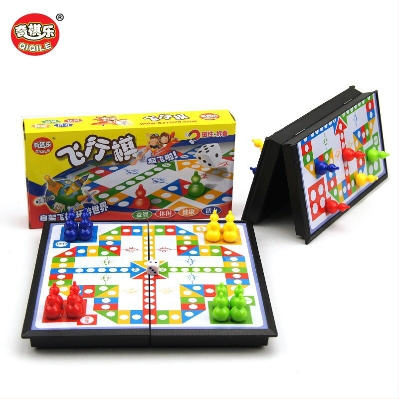 Gyermekeknek szánt mágneses összecsukható sakkjáték — hordozható oktató játék az agyfejlődéshez, kéz-szem koordináció, interaktív tanulás