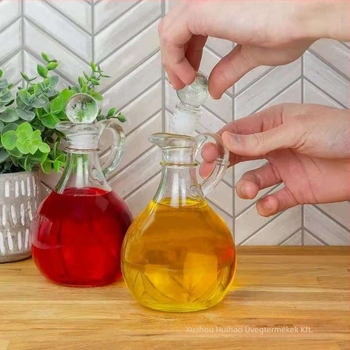 Fogantyús üveges olajtartó, márka Huihao glass products, kalciumtartalmú üveg, logónyomás elérhető, olajkanna, modern minimalista stílus