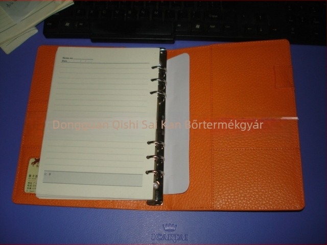 Testre szabható notesz bőr/ imitált bőr borítóval, loose-leaf kötés, Forest papír 80 g, logónyomtatás