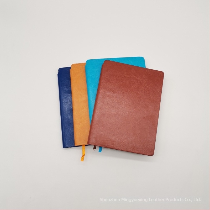 PU bőr notesztok borító, kétgyűrűs kötés, Dowling papír 100 g/m², vas csipesz