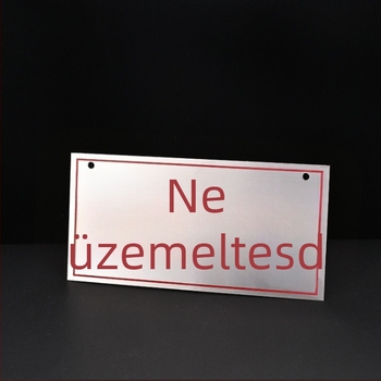 Személyre szabható fém jelzőtáblák és azonosító lapok — gravírozás, marás, polírozás és préselés rézben, vasban, alumíniumon és rozsdamentes acélen