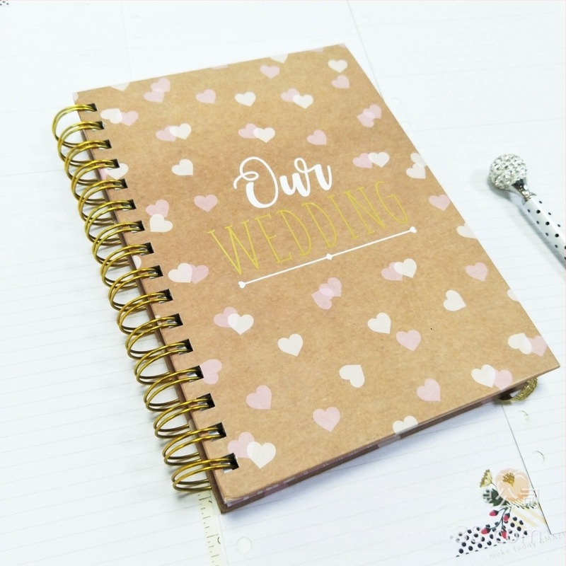 Esküvői tervező napló spirálkötéssel, papírborító, 100 g semleges papír, alumíniumötvözet szerelvény
