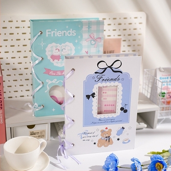 Osztálytársak évkönyve kötéses, Ballagási emlék középiskolához, Papír borító, Papír belső, Nincs személyre szabás, Nincs logó