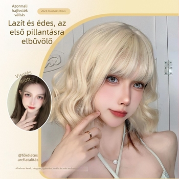 Koreai stílusú rövid göndör paróka, légies frufruval, hőálló szintetikus hajból, modell A-016, teljes fejfedés cosplayhoz