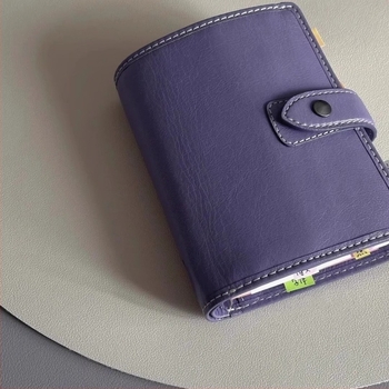 Jegyzetfüzet oldható lapokkal, belső lapok fa cellulózból, 40 g papír, minimalist stílus