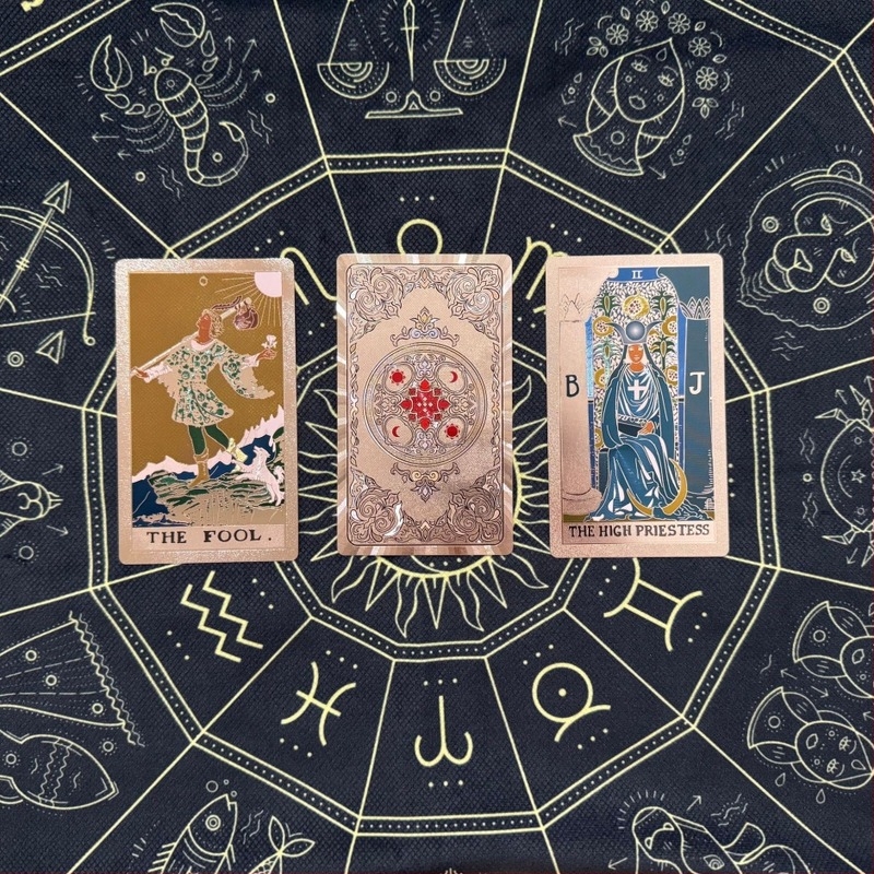 Tarot kártyák – műanyagból; márka: Gold foil tarot cards; társasjáték-kártyák; csomagolás: színes doboz