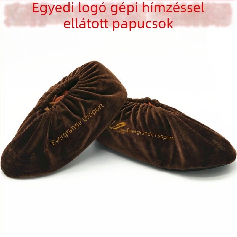 Cipővédő huzat: antislip, kopásálló és szennyeződés elleni tulajdonságokkal; testreszabható logó; 300 darabos csomag.