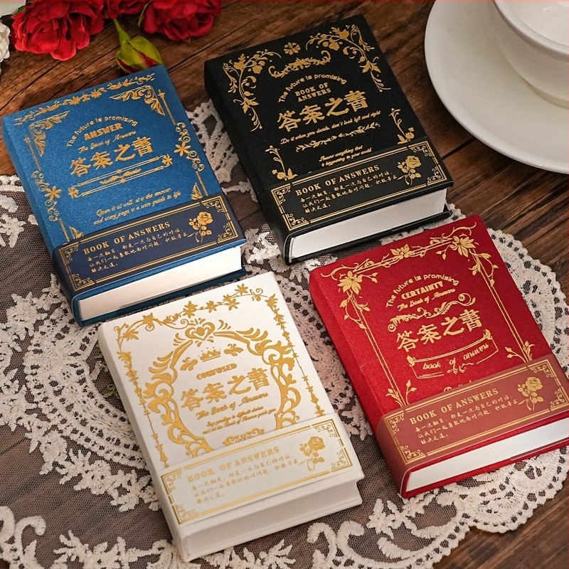 Notesz papír borítású, zárkötésű, 80 g papír, 100–200 oldal, kreatív trend stílus