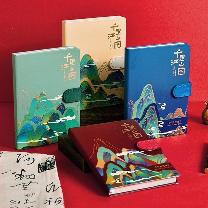 Jegyzetfüzet mágneses zárással, magas vizuális megjelenéssel, kreatív trendek (drótkötés; 100 oldal; Dowling papír 100 g; borító: papír; testreszabás elérhető)