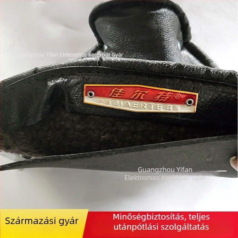 Kerékpárnyereg, modell 28, hagyományos kerékpárokhoz, import nélkül