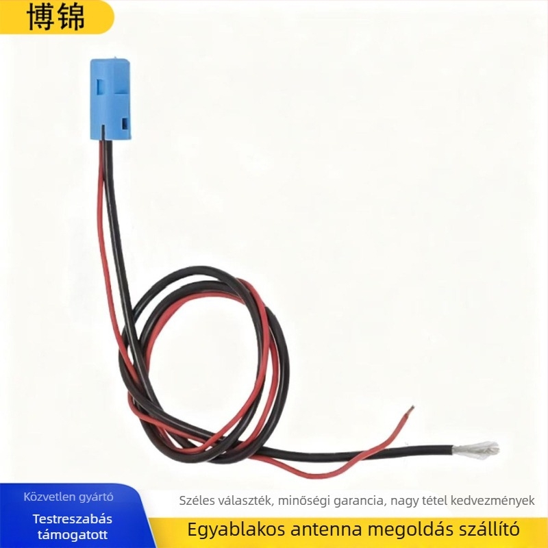 Autó antenna erősítő 18 dB nyereséggel, dugós telepítés, univerzális kompatibilitás, 12V működés