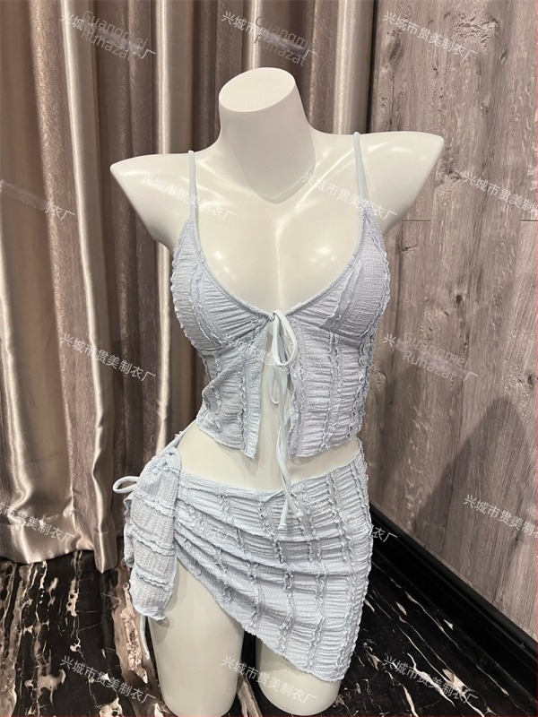 Koreai stílusú bikini szett, három darabos, magas derekú, hát nélküli, párnázott felső, Nylon 82% / bélés Spandex 18%