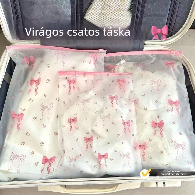 Ruhatároló táska vízálló záró kialakítással, kétszintes vastagság 12, napi gyártás 200000 darab, magánmárka nélküli