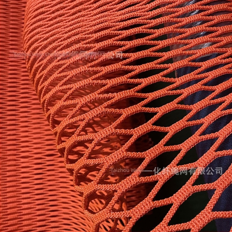 Kültéri családi kaland kötélháló trambulin - háló 4 cm, kötélvastagság 5 mm; funkciók: mászás, védelem, dekoráció; alkalmas vidámparkoknak, bevásárlóközpontoknak, parkoknak és óvodáknak; Dimension One