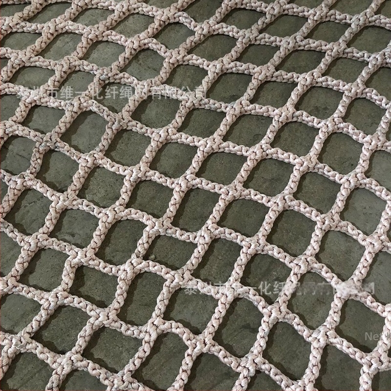 Nylon kötés nélküli mászóháló szórakoztatóparkokhoz — Dimension One, kültéri mászóháló biztonságra és dekorációra