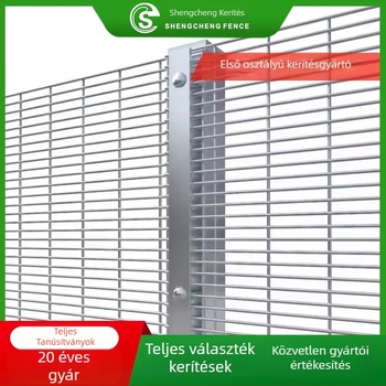 Alacsony széntartalmú acélsodronyból készült védő korlátháló | Modell: védőháló | Alkalmazás: autópályák, vasútvonalak, repülőterek