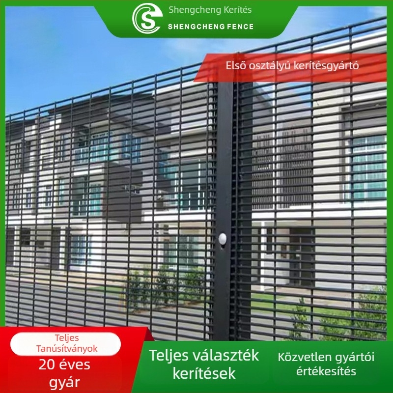 Alacsony széntartalmú acélsodronyból készült védő korlátháló | Modell: védőháló | Alkalmazás: autópályák, vasútvonalak, repülőterek