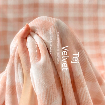 3 részes téli ágyneműkészlet tej velúr anyagból, súly 500–799 g, csíkos minta, reaktív nyomtatás, modern minimalista stílus