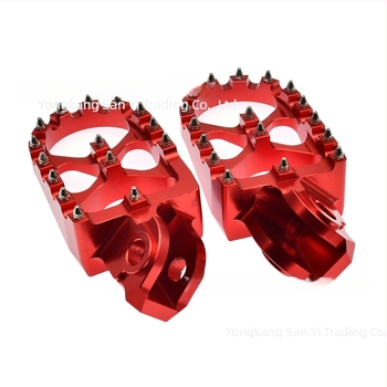 Első pedálok terepmotorhoz – CNC megmunkált 6061-T6 alumínium, csúszásmentes tüskék, XCMT márka, kompatibilis KTM EXC SX XCF SXF XC XCW XCFW 65–150