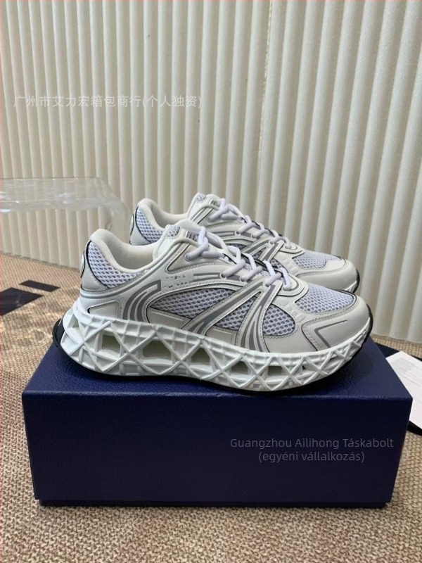 Férfi dad sneaker sportcipő a B35 Capsule Series kollekcióból, vastag talppal, középmagas felsőrész (bőr + textil), gumitalp, belső gyapjú