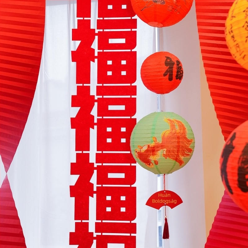 Helyszín-elrendezési rekvizitek – ünnepi díszek a tavaszi fesztivál lampion-dekorációjához