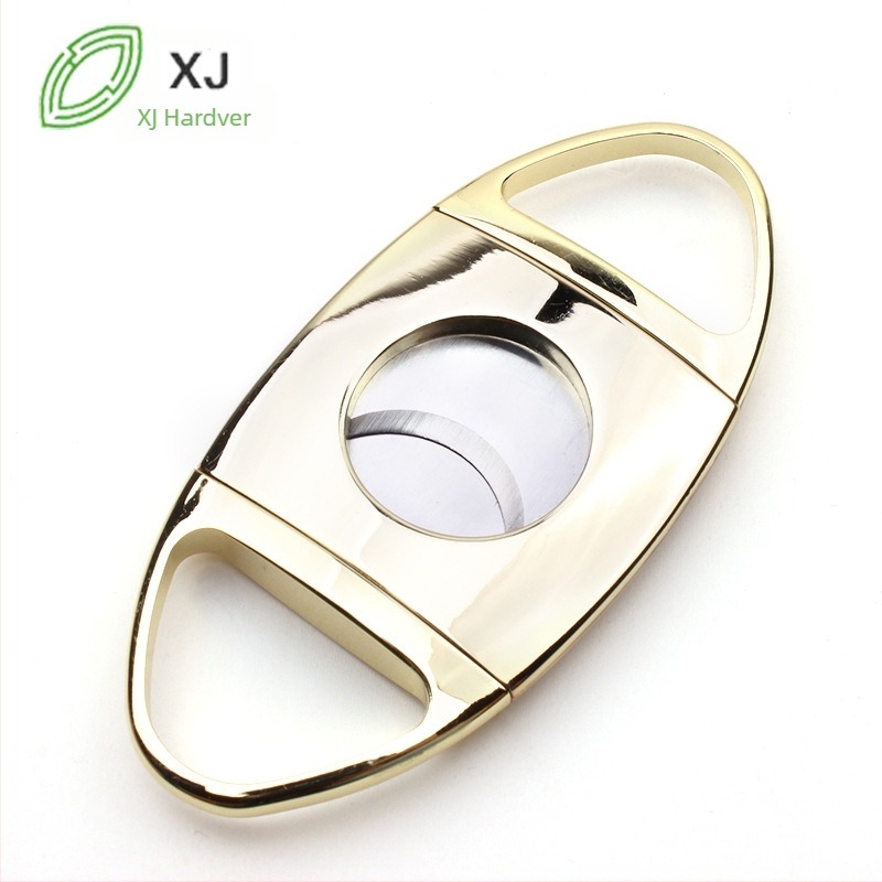 Szivarvágó olló rozsdamentes acélból, elektropolírozott felület, dupla élezésű pengével; származás Yangjiang; márka Xinjun Hardware; testreszabás elérhető