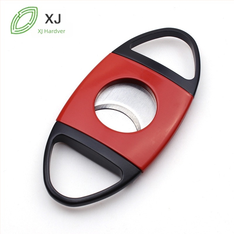 Szivarvágó olló rozsdamentes acélból, elektropolírozott felület, dupla élezésű pengével; származás Yangjiang; márka Xinjun Hardware; testreszabás elérhető