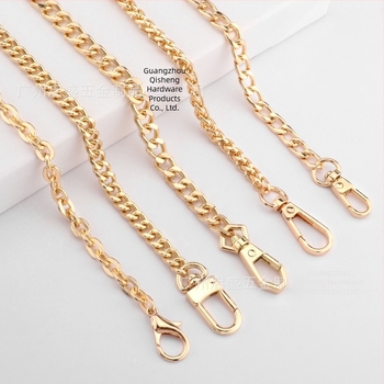 Crossbody táska tekeredő lánc vállpánttal, cserélhető fém lánc, festett felület, Qisheng hardware, testreszabható