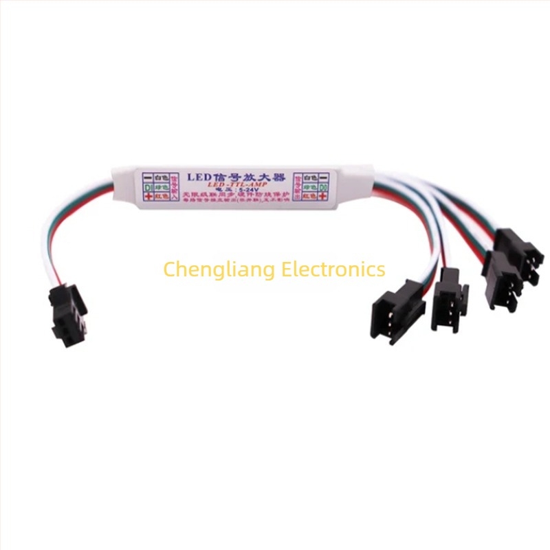 LED-szalag erősítő modul — szinkron jelzés, 5–24V, SM3P interfész, 3 SPI jelcsoport, 0–100% beállítás