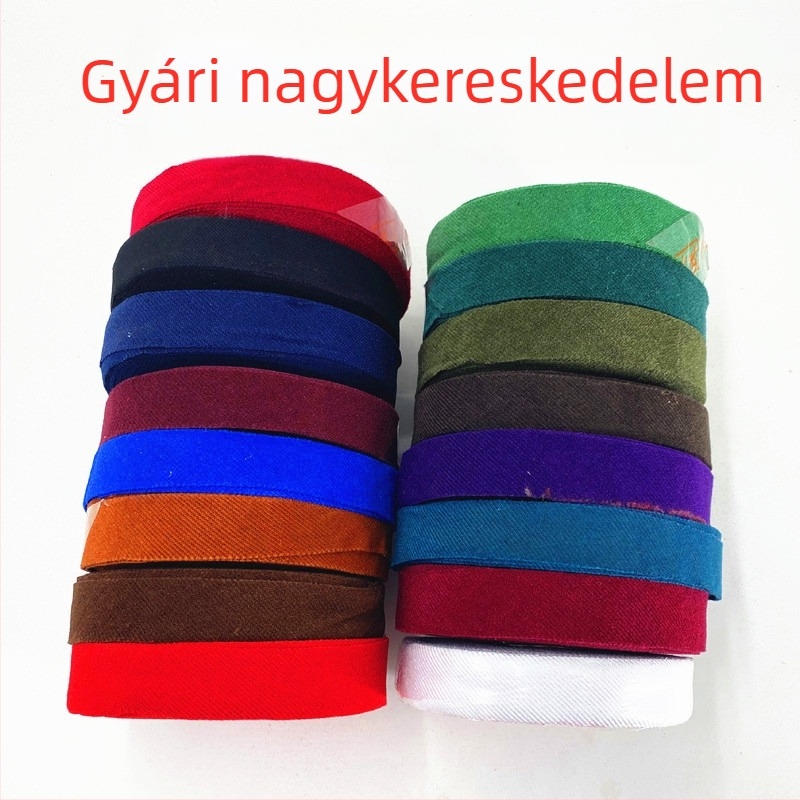 Cipőszegélyező szalag – kézzel készült, kevert anyagból; alkalmas meleg cipőkre, textile cipőkre és papucsokra; téli és őszi szezonban.