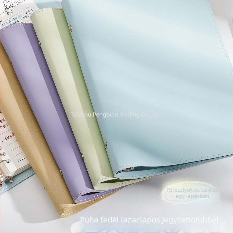 Elválasztható puha bőrből készült kötőfüzet csatos borítóval, 1–50 oldal, 40 g/m2 faalapú papír, kötés: binder