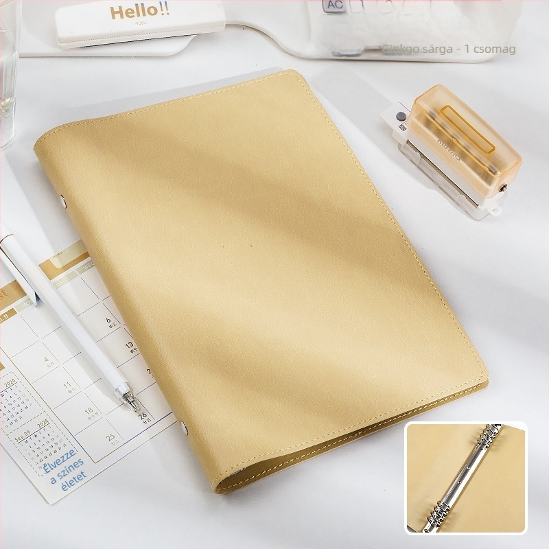 Elválasztható puha bőrből készült kötőfüzet csatos borítóval, 1–50 oldal, 40 g/m2 faalapú papír, kötés: binder