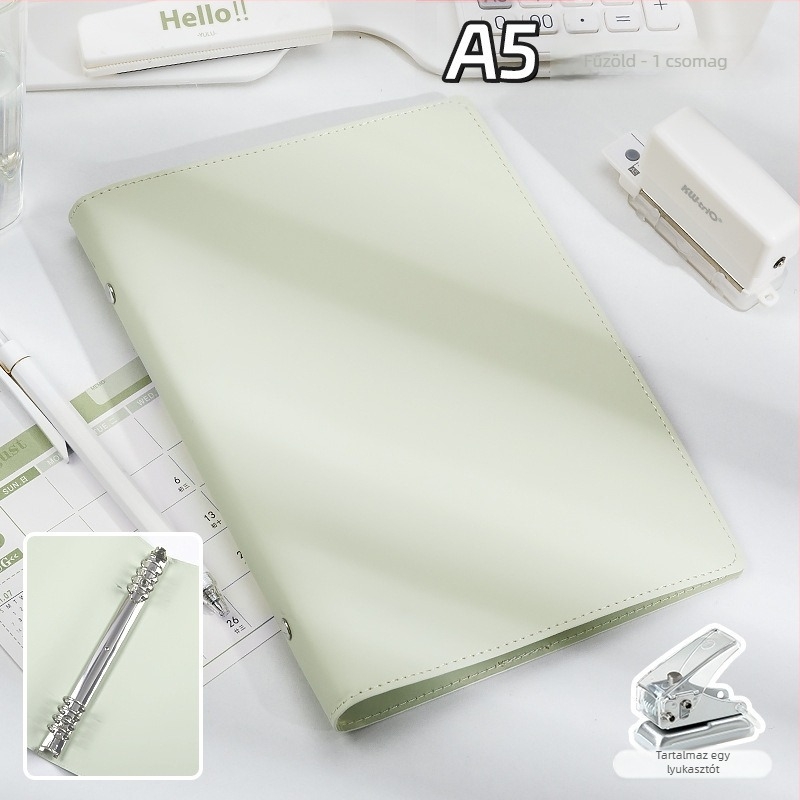 Elválasztható puha bőrből készült kötőfüzet csatos borítóval, 1–50 oldal, 40 g/m2 faalapú papír, kötés: binder