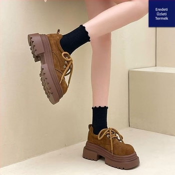Női mokaszín: kerek orrú, PU felsőrész, vastag injektált talp, fűzős, 3–5 cm sarokmagasság, mindennapi casual cipő