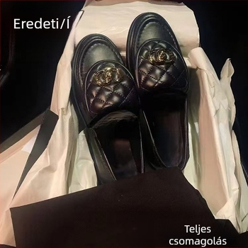 Női loaferek, brit stílus, slip-on, kerek orrú, felső rész valódi bőrből, 3-5 cm sarok