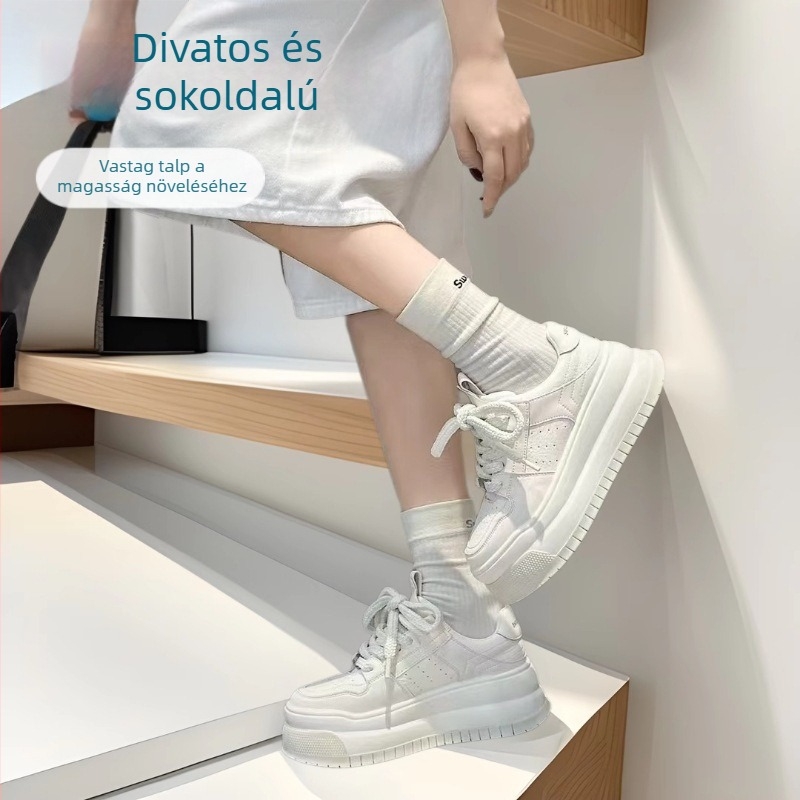 Női tornacipő felsőrésze tehenek bőréből, vastag talp a magasság növelésére, alacsony felső rész, fűzővel záródó, talpbetét disznó bőrből