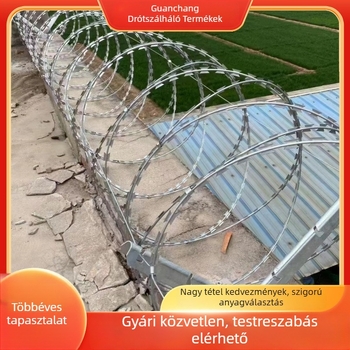 Galanizált kettős csavarodású szögesdrót kerítés háló, SIRO stílus, jobbkezes csavarodás, húzószilárdság 500