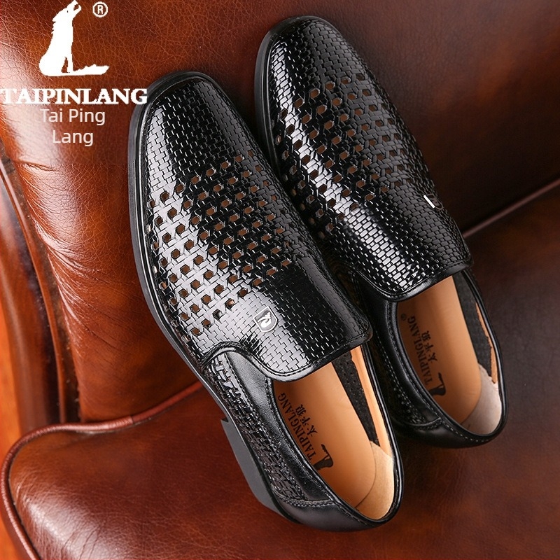 Férfi patent bőr slip-on ruhacipő, lélegző üreges felsőrész, műbőr bélés, műanyag talp