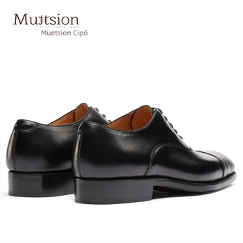 Oxford cipők (brogues) marhabőrből, gumitalp, belső marhabőr bélés, fűzővel záródó, kerek orrú