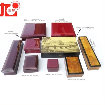 Fából készült ékszerdoboz – faanyag, doboz típusú csomagolás, ékszerekhez (nyakláncok, karkötők, gyűrűk)