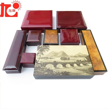 Fából készült ékszerdoboz – faanyag, doboz típusú csomagolás, ékszerekhez (nyakláncok, karkötők, gyűrűk)