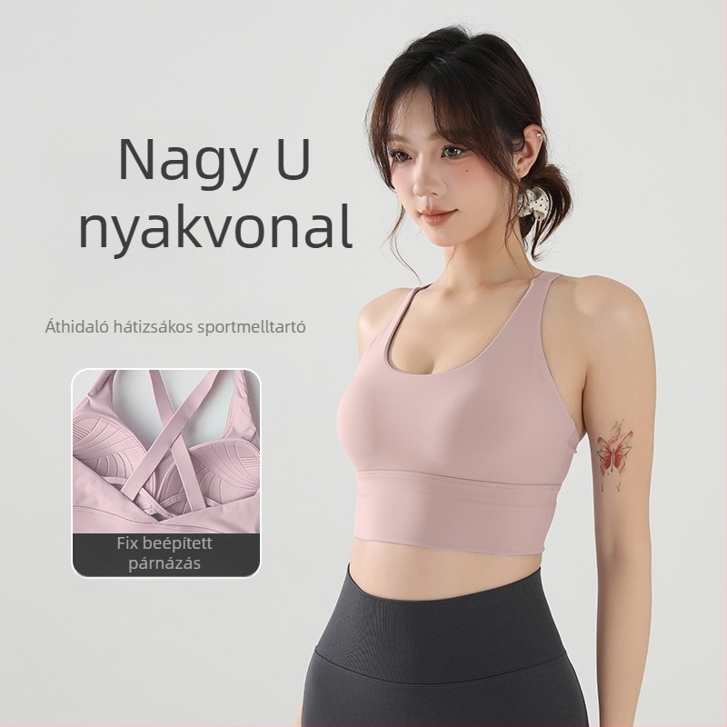 Női fitnesz melltartó, egysoros sporttop, magas tartással, teljes kosár közepes formázással, nylon/spandex anyag, merev dupla vállpántok, párnázott.