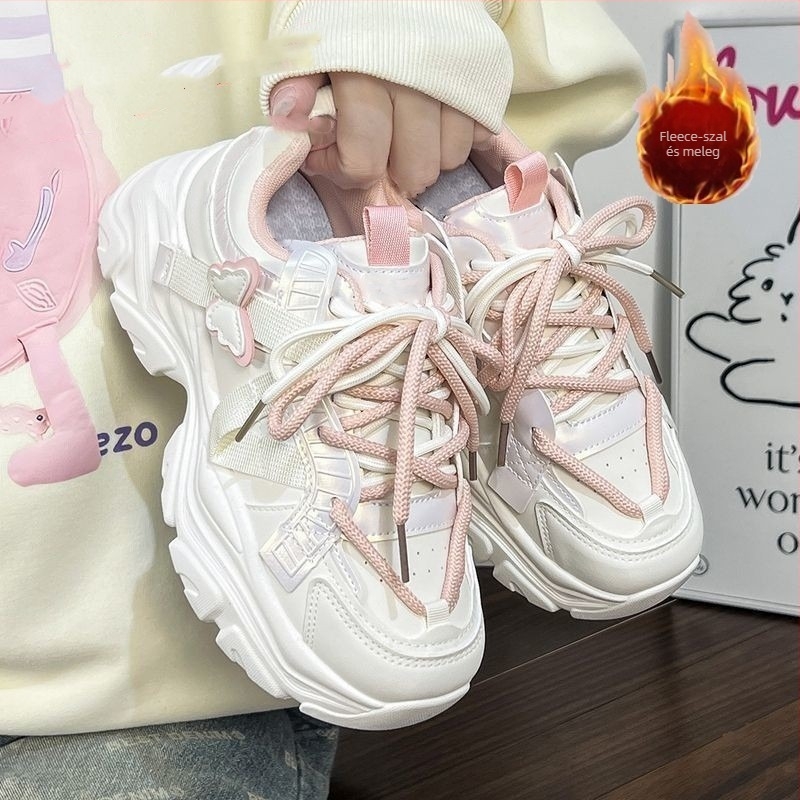 Női dad sneakers – könnyű, alacsony profilú, 3–5 cm sarokmagasság, felsőrész szintetikus bőr, fűző.