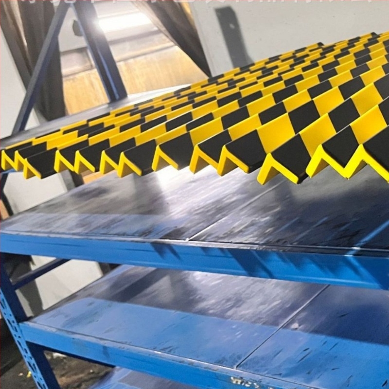 PU poliuretán sarokvédő csík, U-, D- és L-alakú változatok, ütésvédelmi, Dongguan eredetű