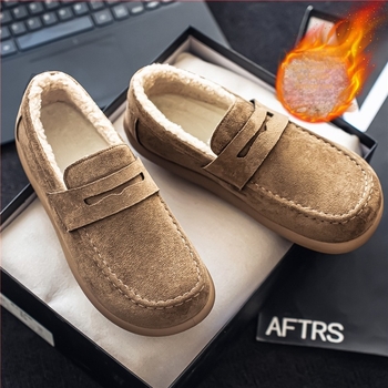 Férfi slip-on téli bakancs meleg béléssel, felső része szintetikus bőrből, gumírozott csúszásmentes talppal